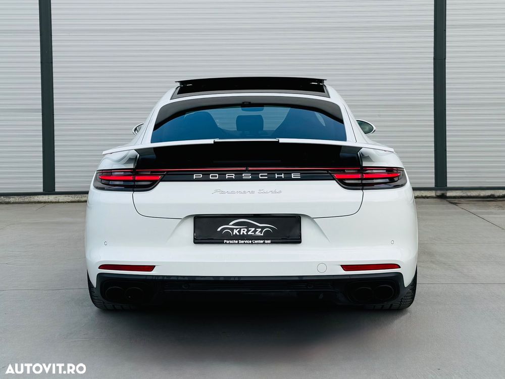 Porsche Panamera Turbo Executive - 13