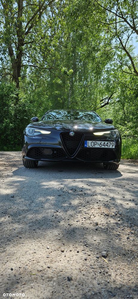Alfa Romeo Giulia 2.0 Turbo 16V AT8-Q4 Ti - 3