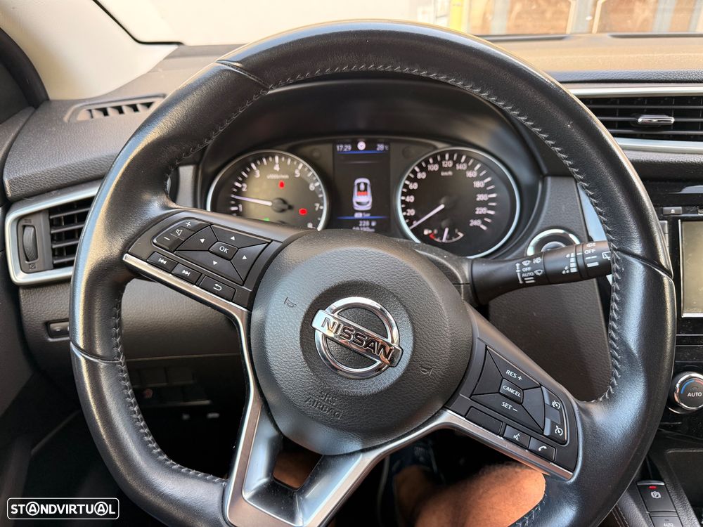 Nissan Qashqai 1.3 DIG-T N-Connecta J18 - 8