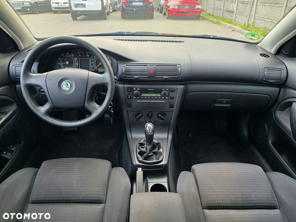 Skoda Superb 2.0 Comfort - 14
