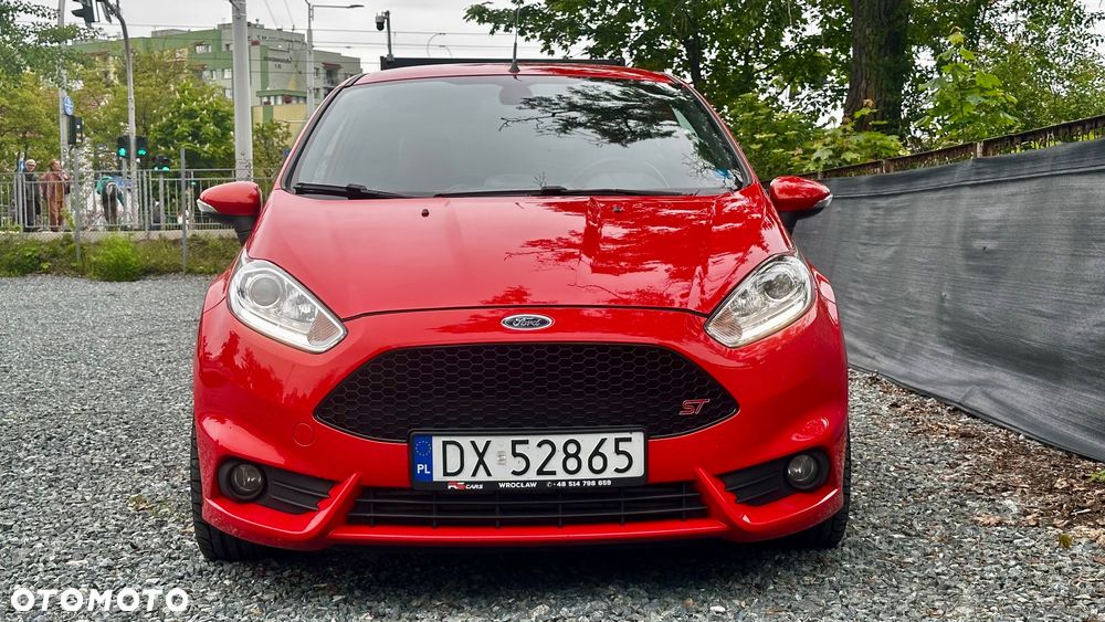 Ford Fiesta 1.6 EcoBoost mit Leder-Sport-Paket ST - 2