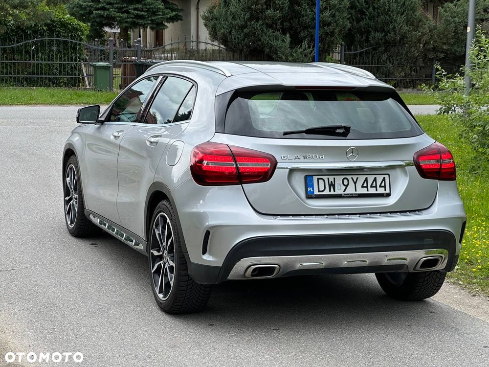 Mercedes-Benz GLA 180 d 7G-DCT AMG Line - 6
