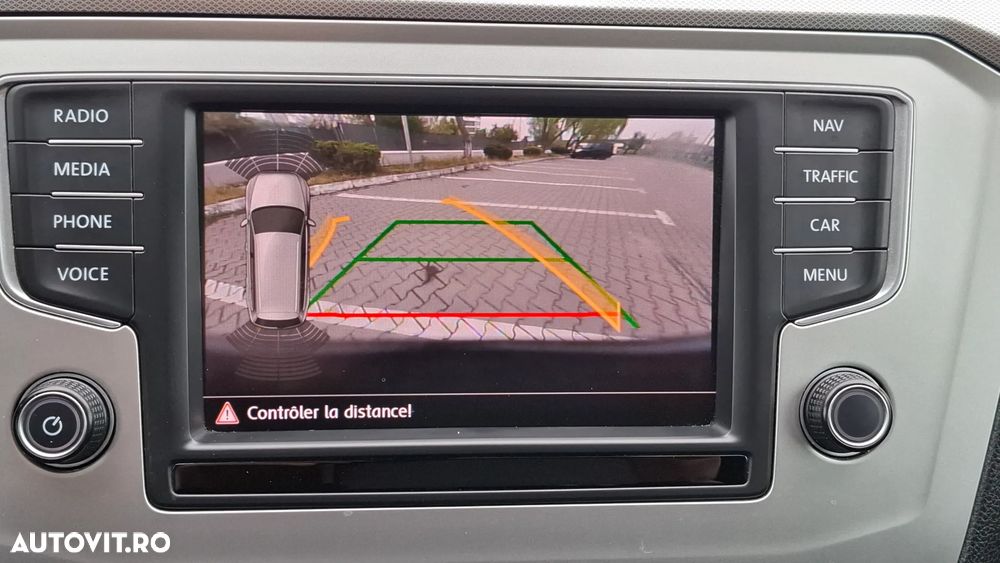 Volkswagen Passat 1.6 TDI (BlueMotion Technology) DSG Comfortline - 18