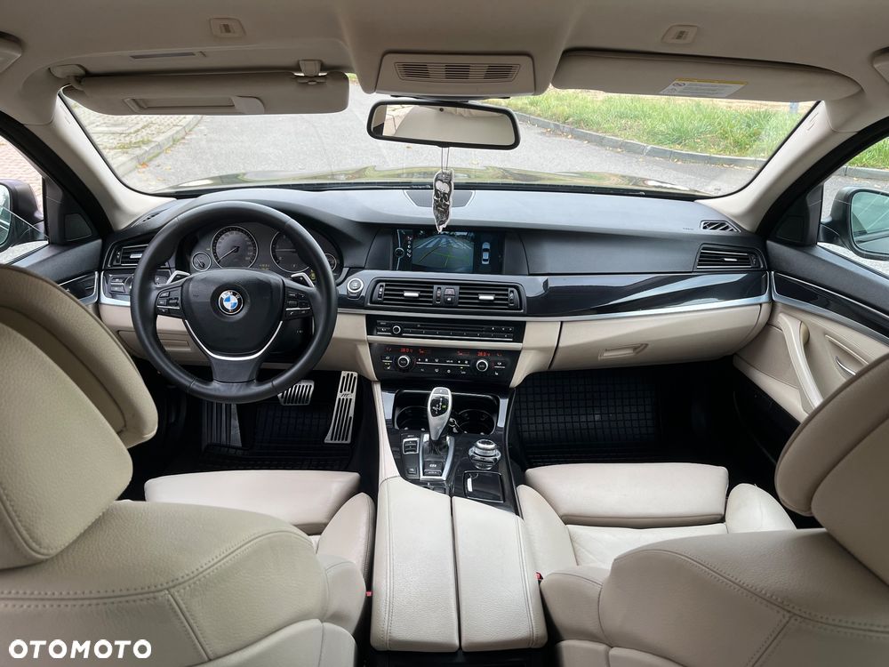 BMW Seria 5 525d Sport-Aut - 17