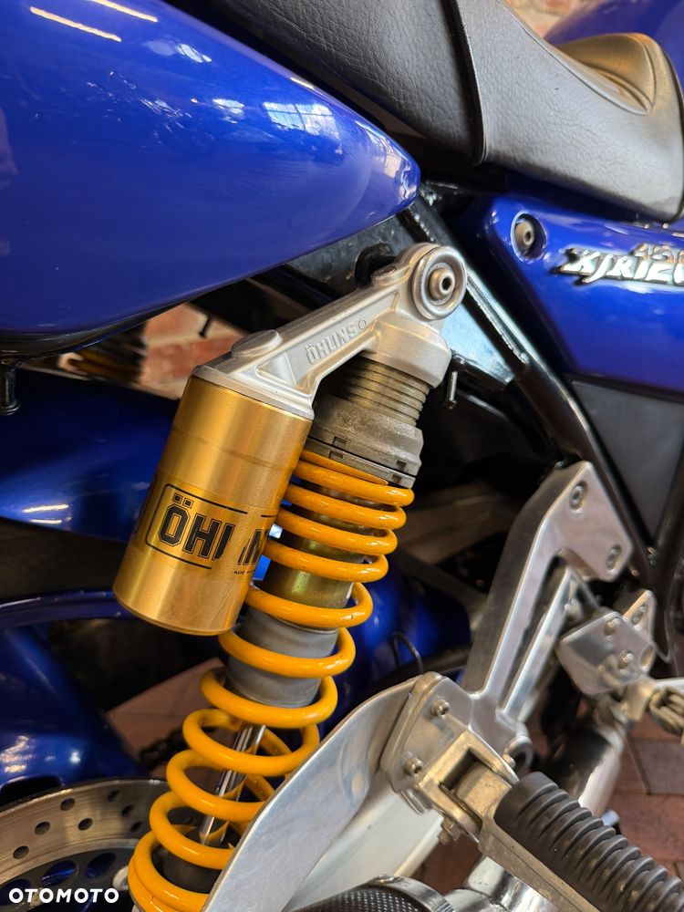 Yamaha XJR - 26