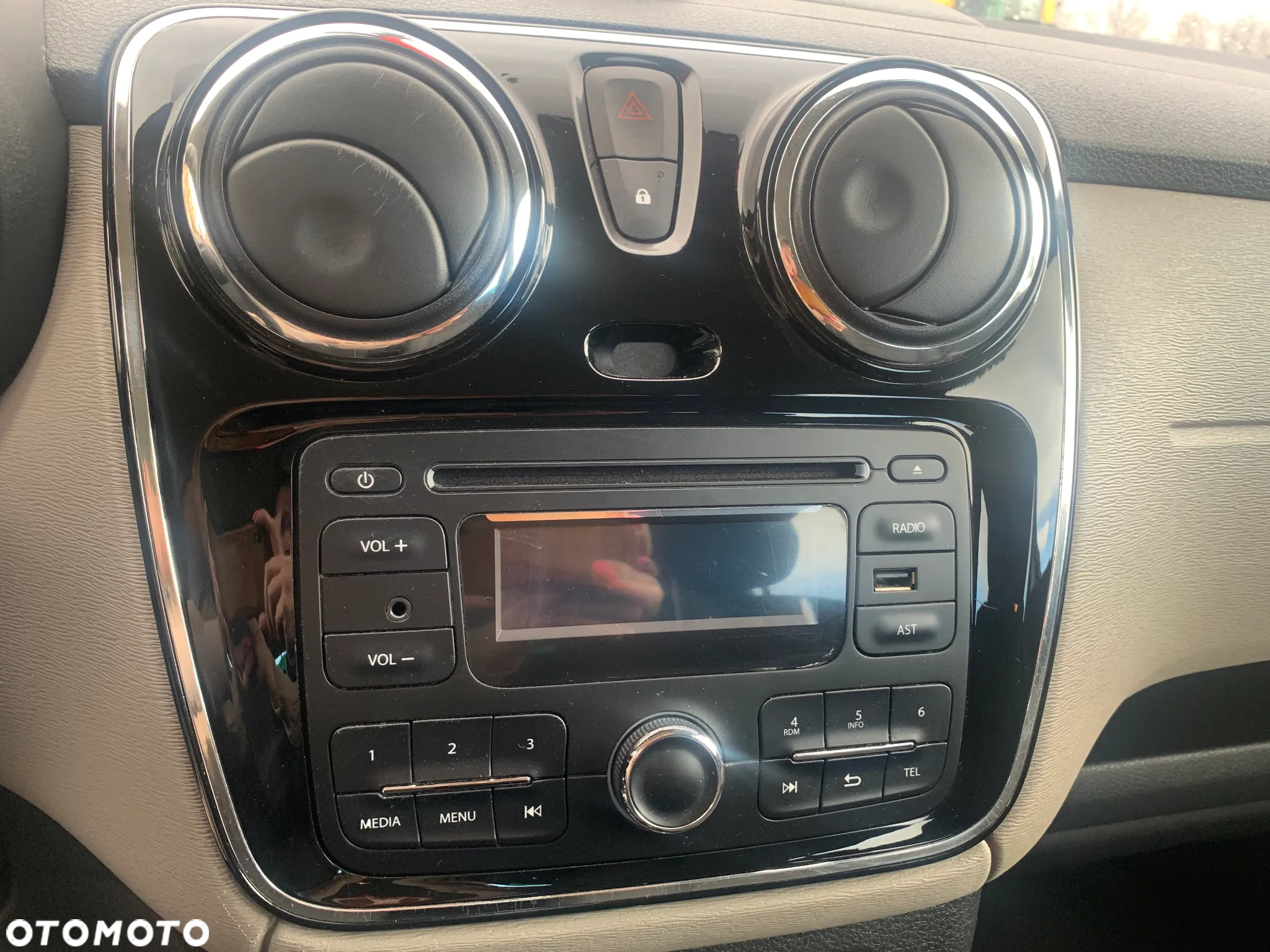 Dacia Lodgy 1.6 SCe Open S&S - 8