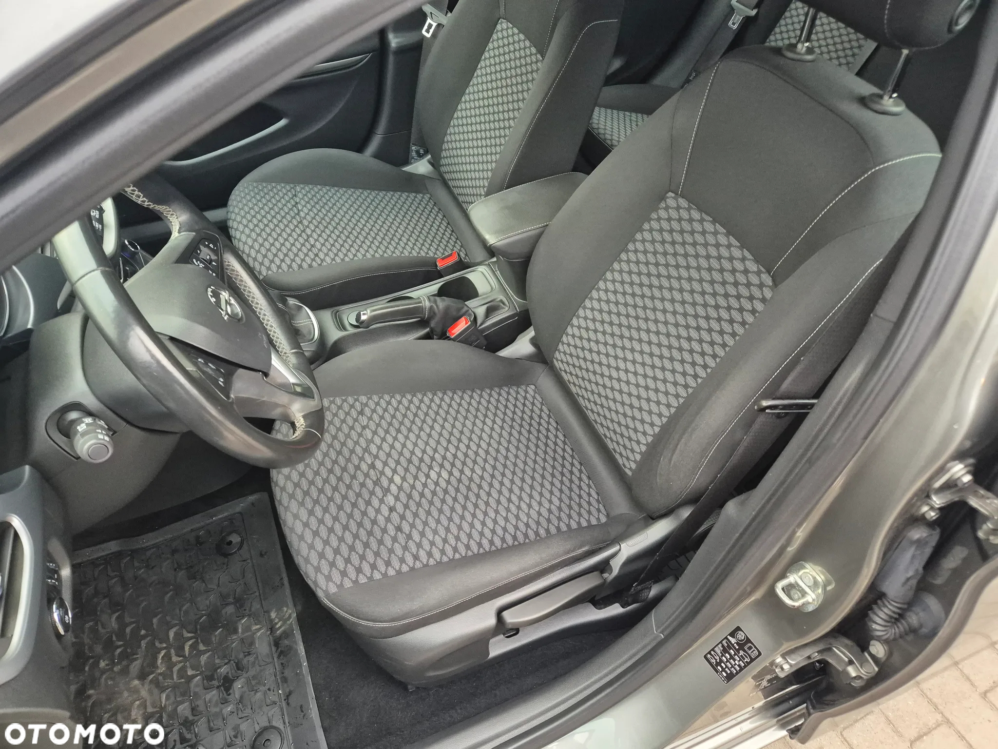 Opel Astra V 1.4 T Dynamic - 18