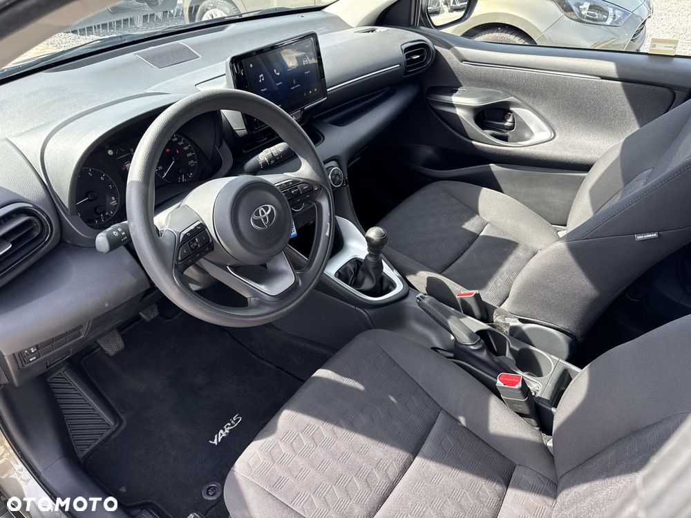 Toyota Yaris 1.5 Active - 10