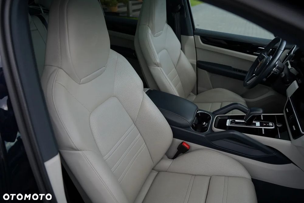 Porsche Cayenne Platinum Edition - 30