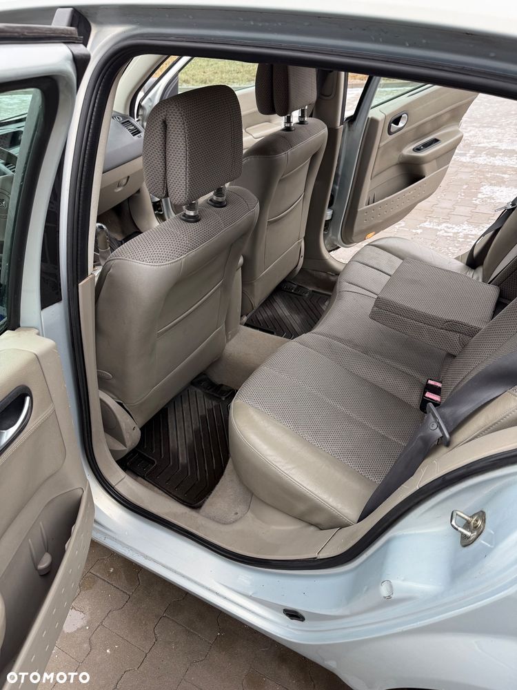 Renault Megane 1.6 Confort Privilege - 20