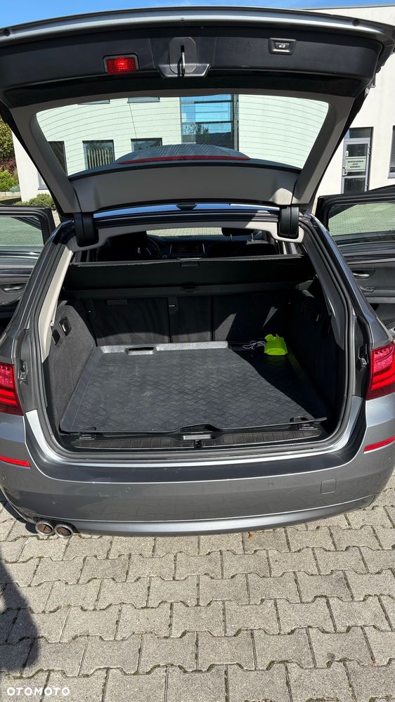 BMW Seria 5 520d xDrive - 9