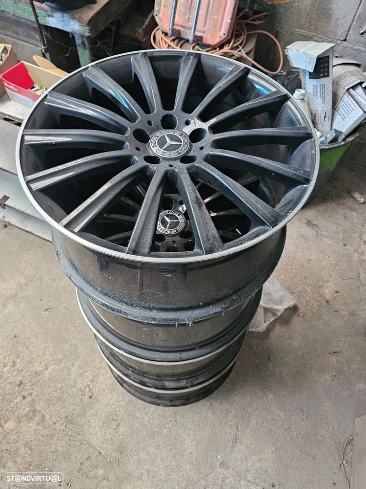 Mercedes-Benz E 220 d AMG Line - 36