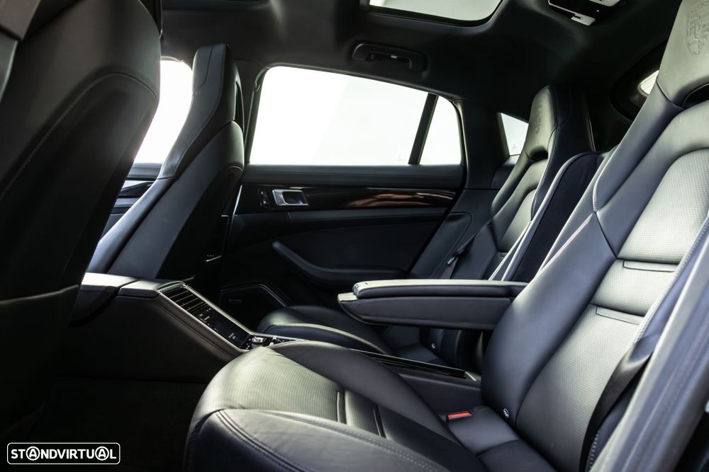 Porsche Panamera - 39
