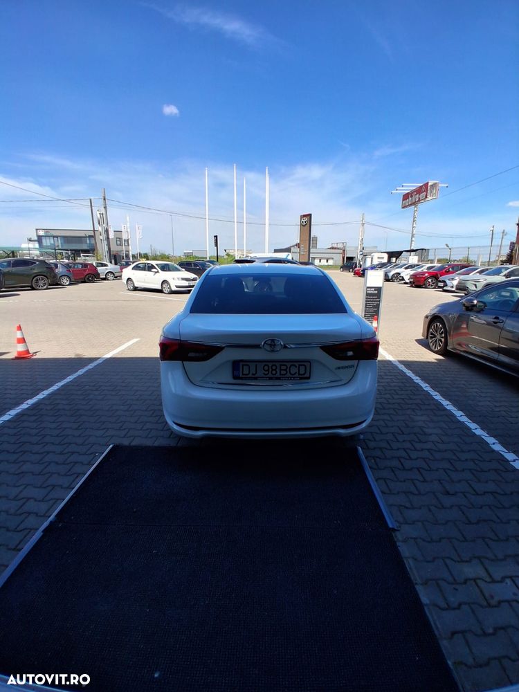 Toyota Avensis 1.8 Multidrive S Executive - 5