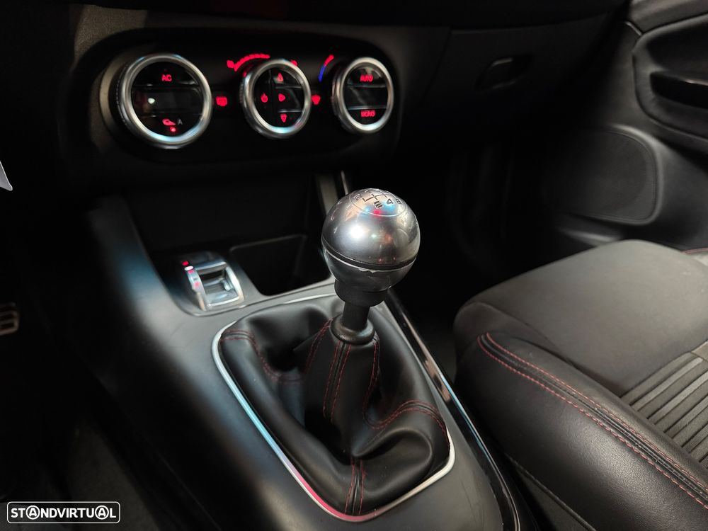 Alfa Romeo Giulietta 1.6 JTDm Veloce - 29