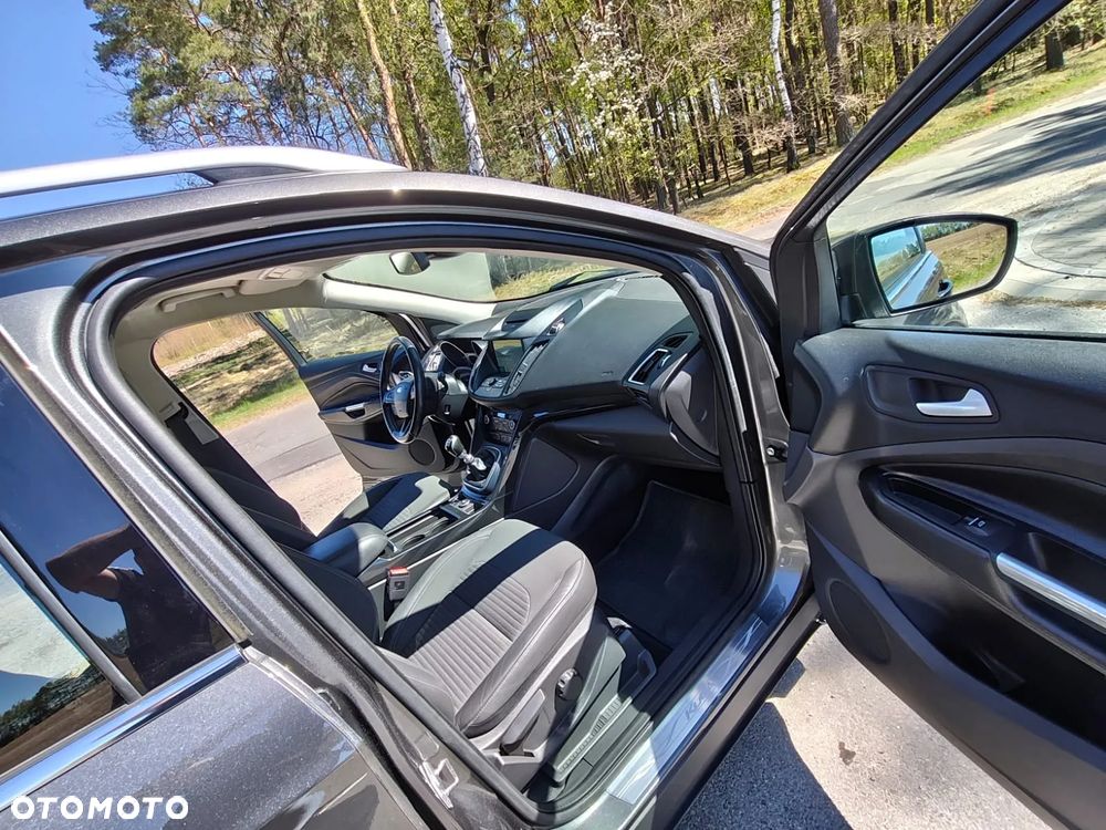 Ford Kuga - 17