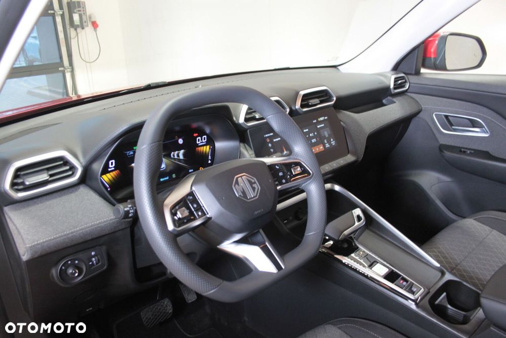 MG ZS Hybrid+ - 24