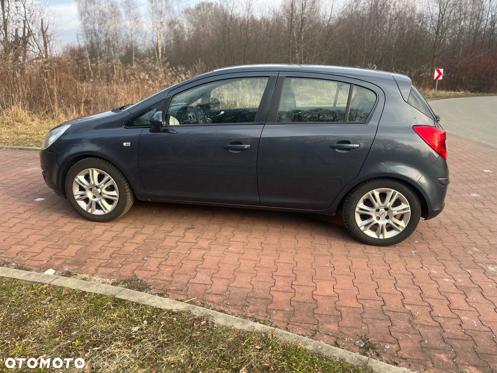 Opel Corsa 1.2 16V Cosmo - 10