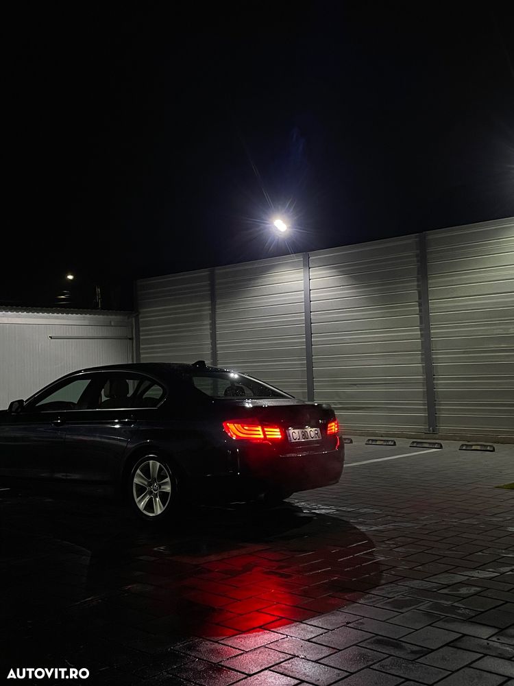 BMW Seria 5 528i xDrive AT - 1