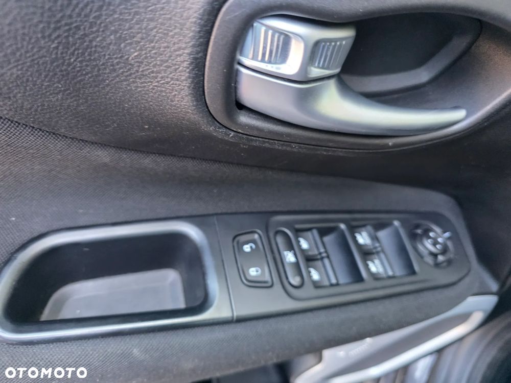 Jeep Renegade - 13
