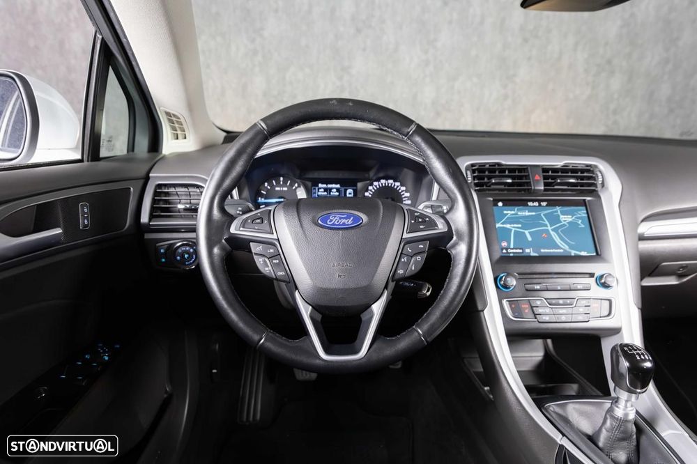 Ford Mondeo SW 1.5 TDCi Business Plus ECOnetic - 32