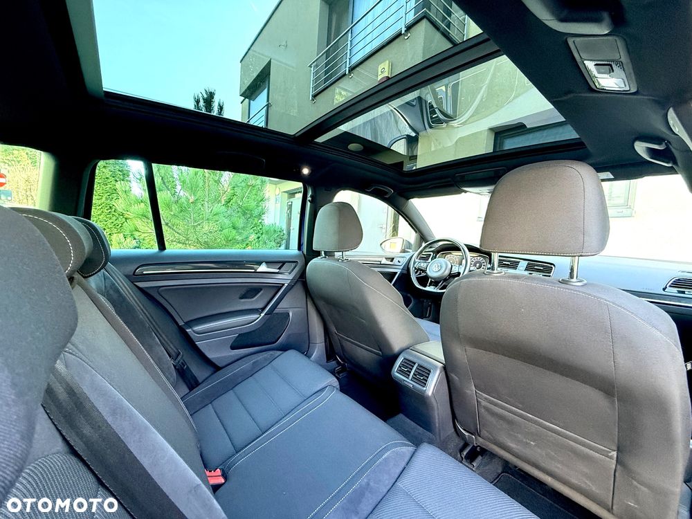 Volkswagen Golf - 25