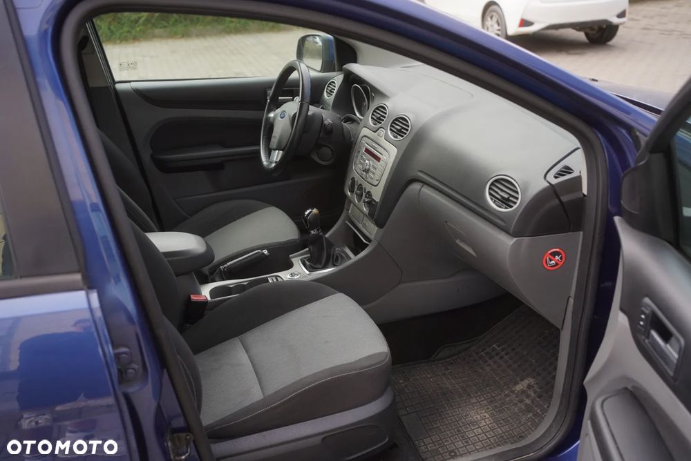 Ford Focus 1.6 Ti-VCT Trend - 10