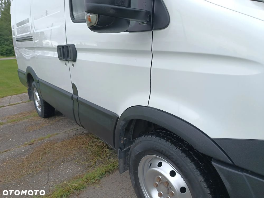 Iveco DAILY 35s13 L2H2 2.3 diesel 126kM, 2012 rok, WEBASTO, HAK, CAMERA COFANIA, ORGINALNY NIEWIELKI PRZEBIEG 176tyś. SPROWADZONY ZE SZWECJI! - 20