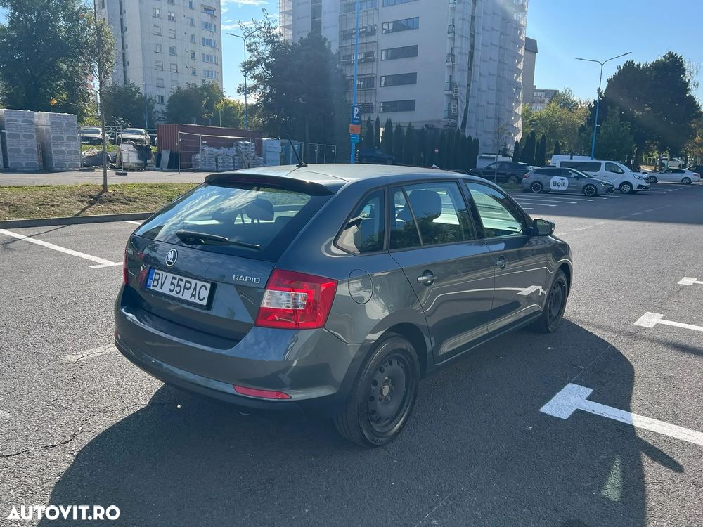 Skoda Rapid - 9