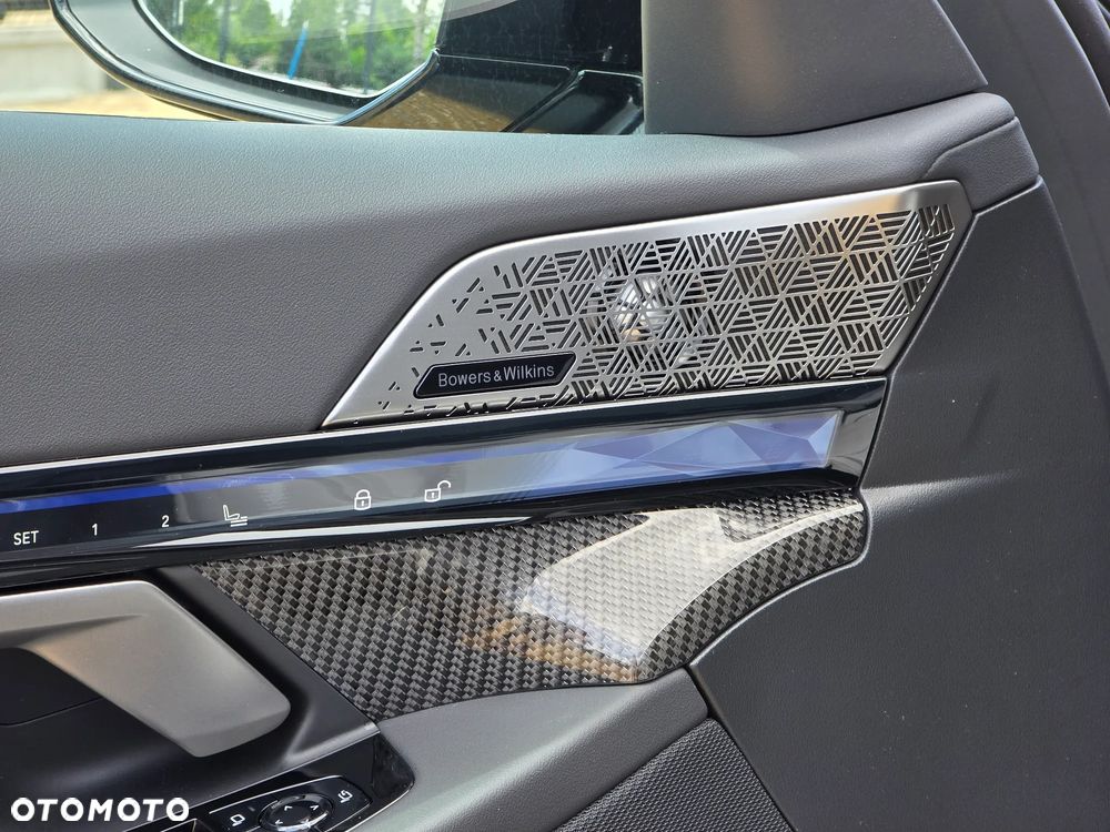 BMW M5 PHEV - 16
