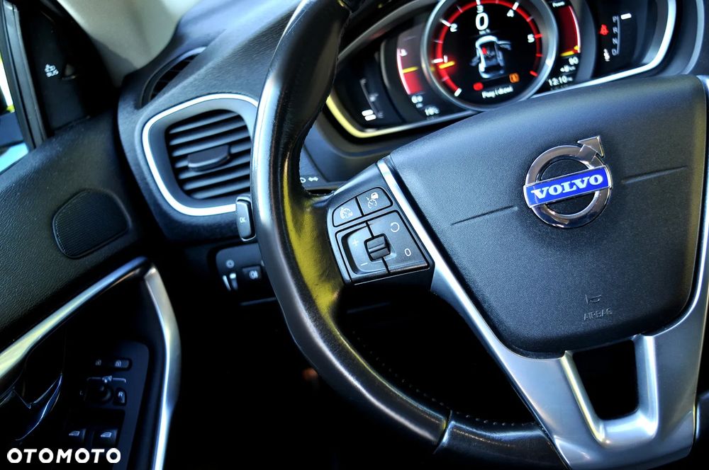 Volvo V40 D4 Geartronic You - 27