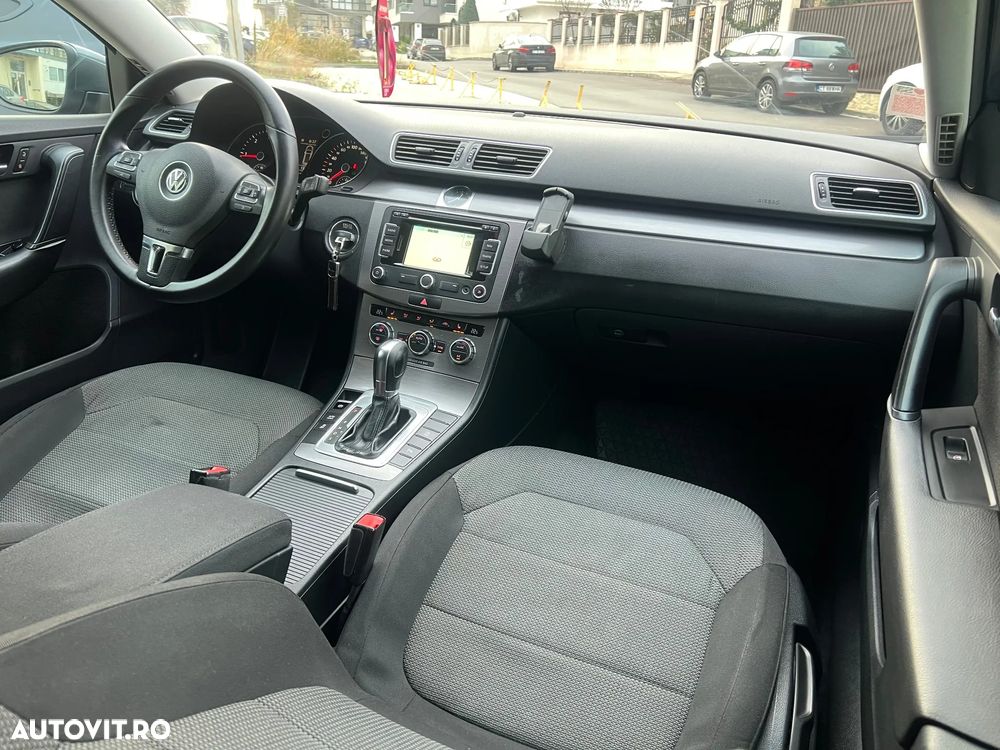 Volkswagen Passat Variant 2.0 Blue TDI DPF DSG Comfortline - 19