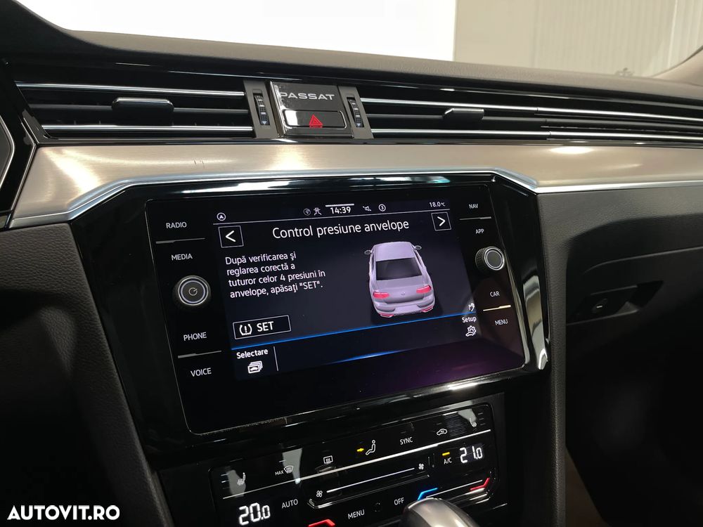 Volkswagen Passat 2.0 TDI DSG Highline - 17