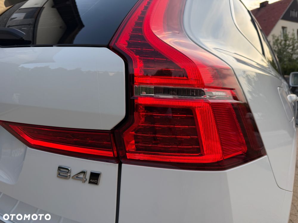 Volvo XC 60 B4 D AWD Plus Bright - 14