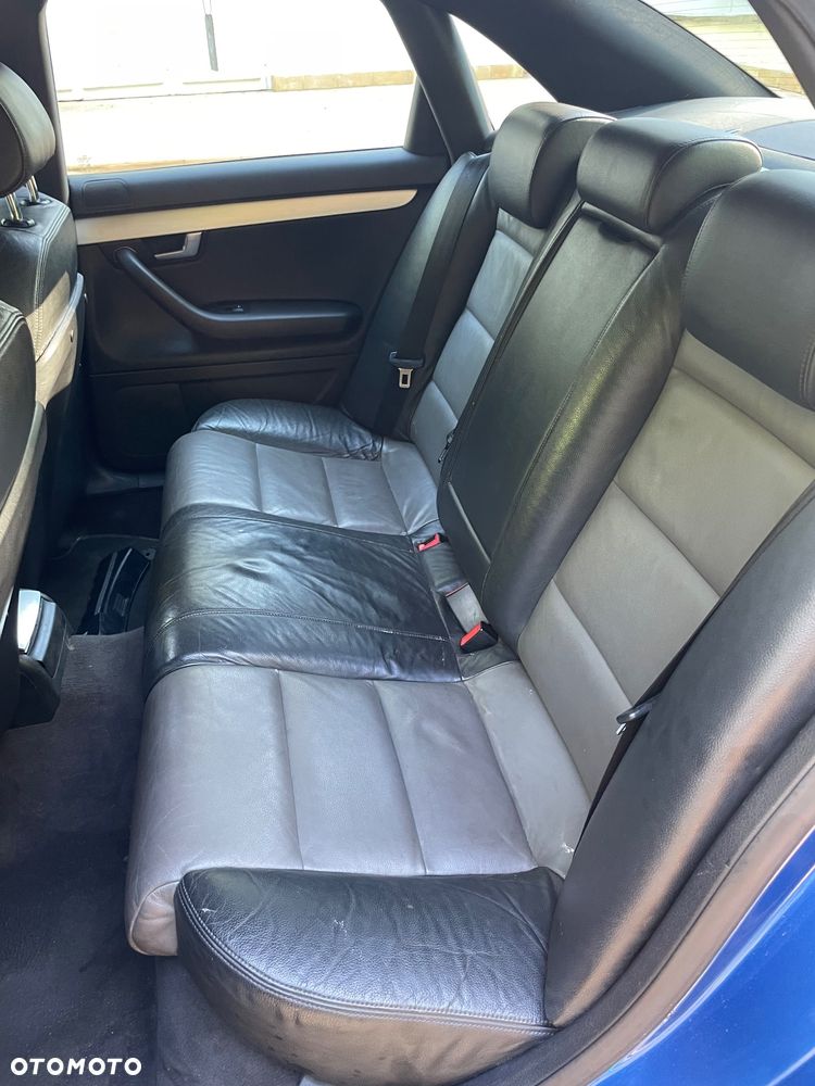 Audi A4 Limousine 2.0 T FSI quattro - 14