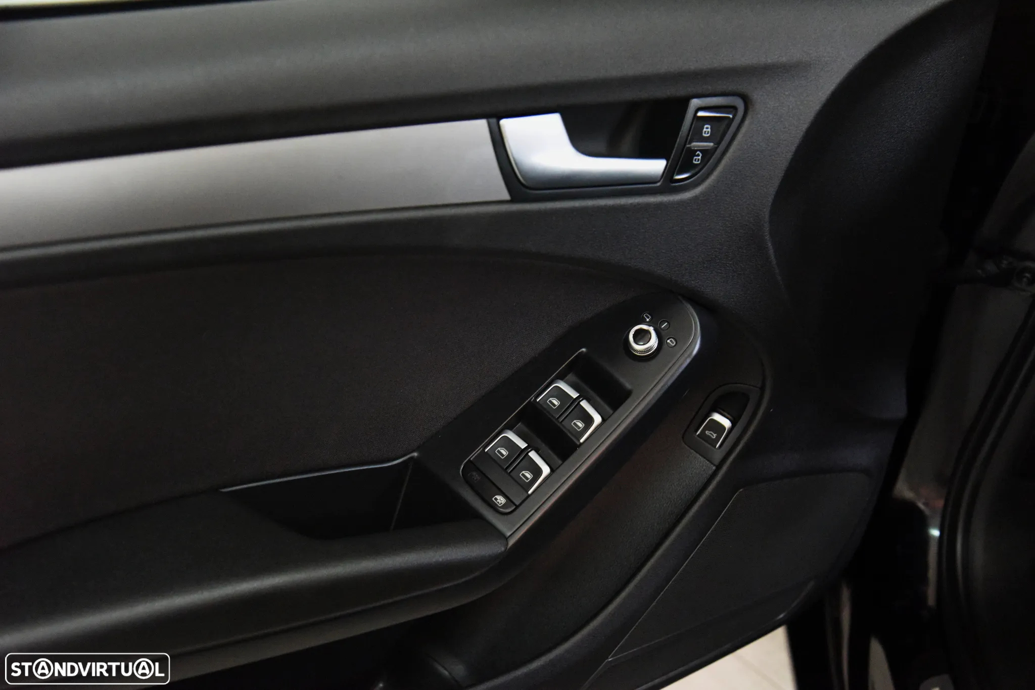 Audi A4 2.0 TDI exclusive - 15