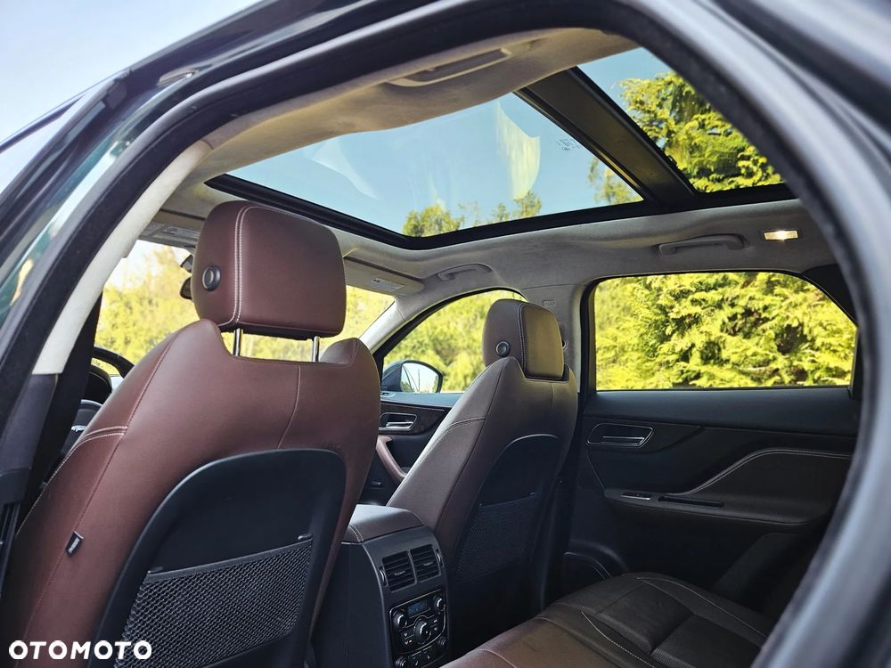 Jaguar F-Pace S AWD - 16