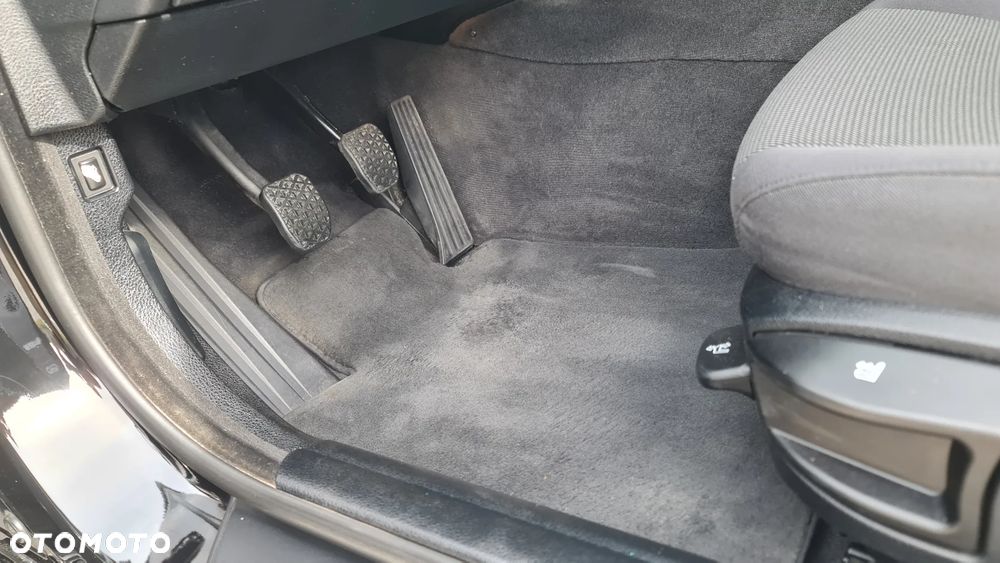 BMW Seria 5 520d - 15