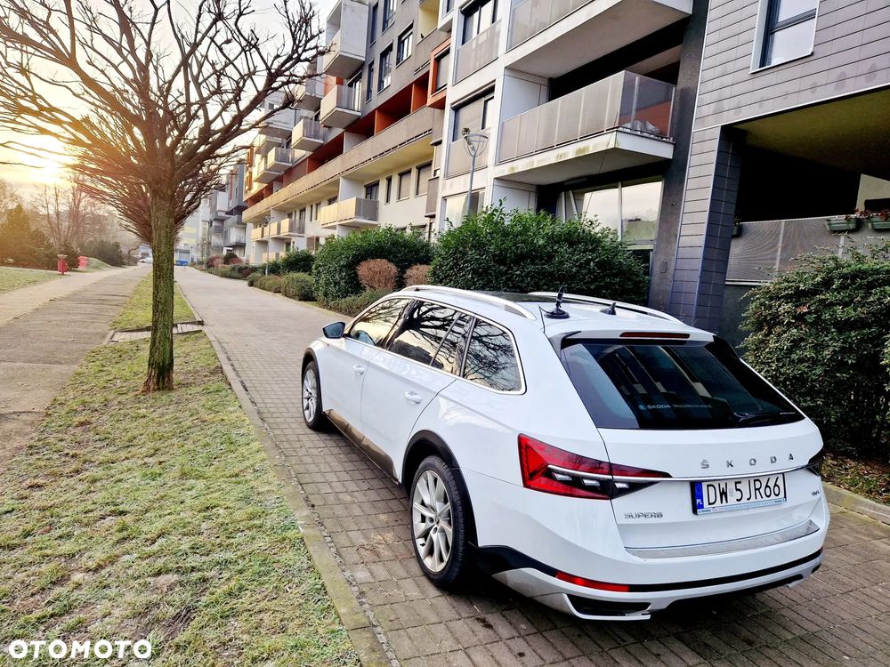 Skoda Superb 2.0 TDI SCR 4x4 Scout DSG - 7
