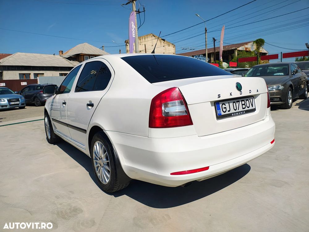 Skoda Octavia 1.6 TDI DPF Ambition - 3