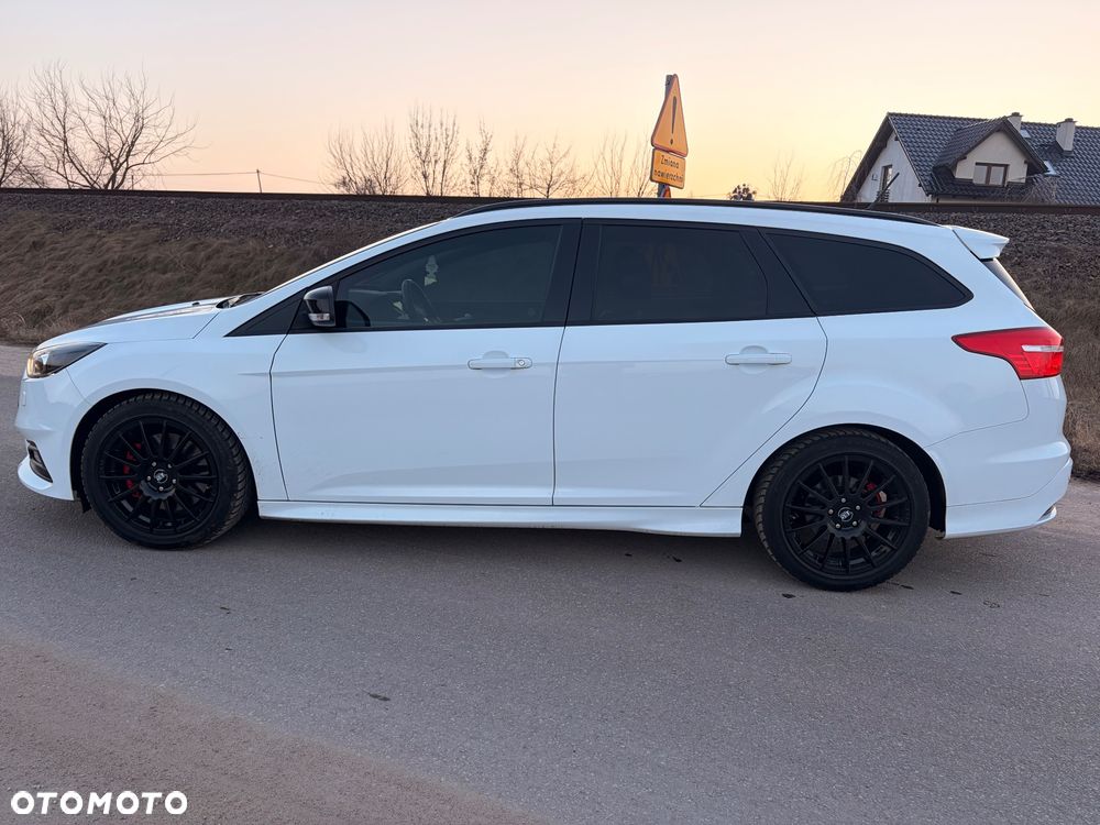 Ford Focus SW 2.0 EcoBoost ST - 23