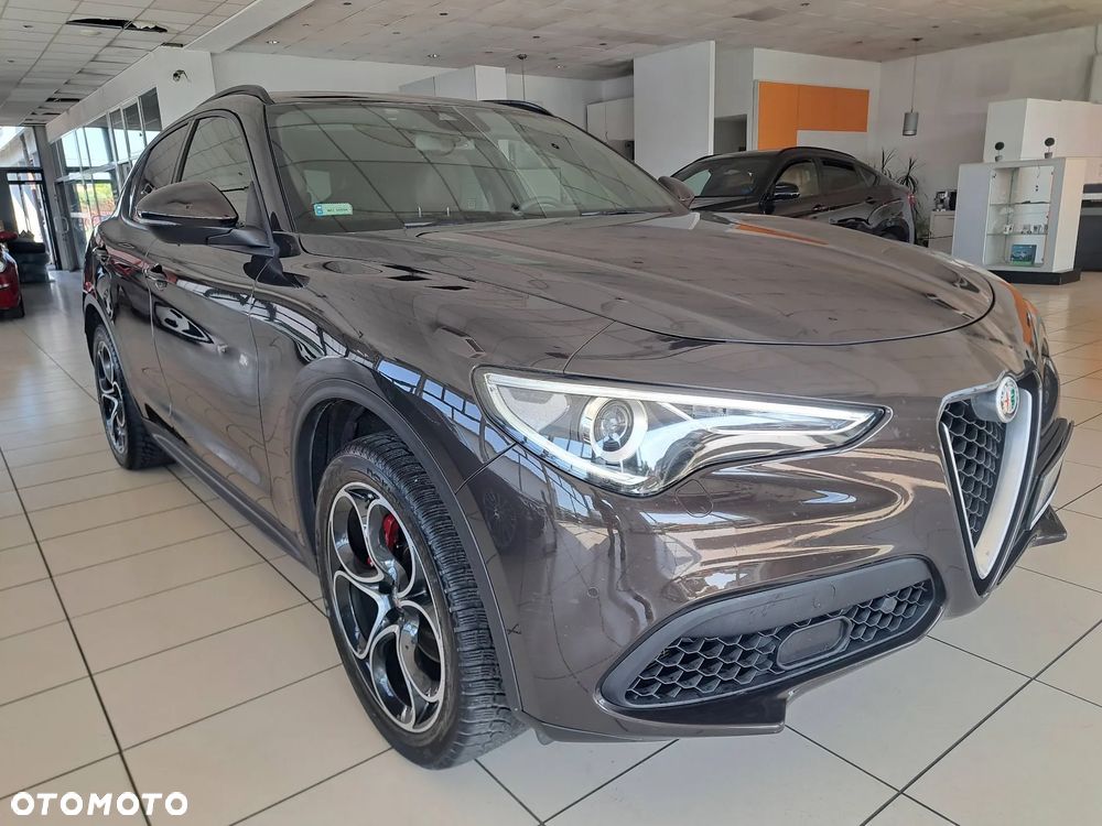 Alfa Romeo Stelvio 2.0 Turbo Executive Q4 - 3