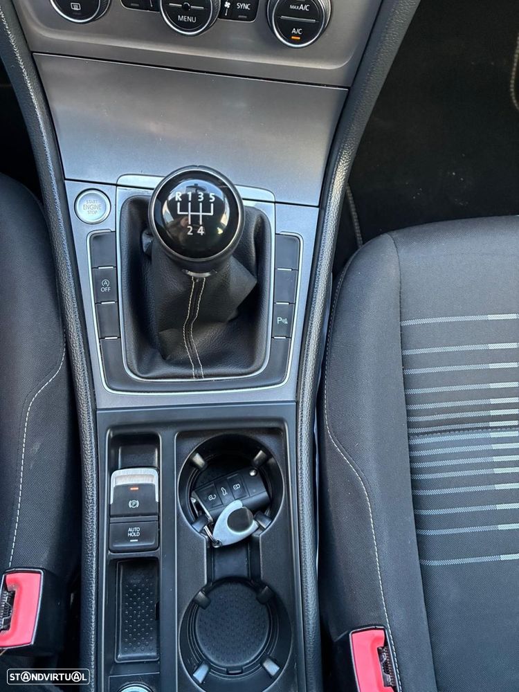 VW Golf 1.6 TDi BlueMotion Trendline - 18