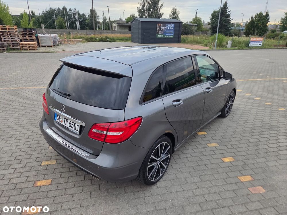 Mercedes-Benz Klasa B 180 7G-DCT UrbanStyle Edition - 13
