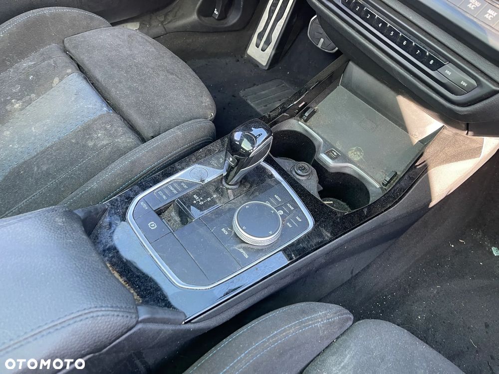 BMW Seria 1 118i Edition M Sport Shadow - 13