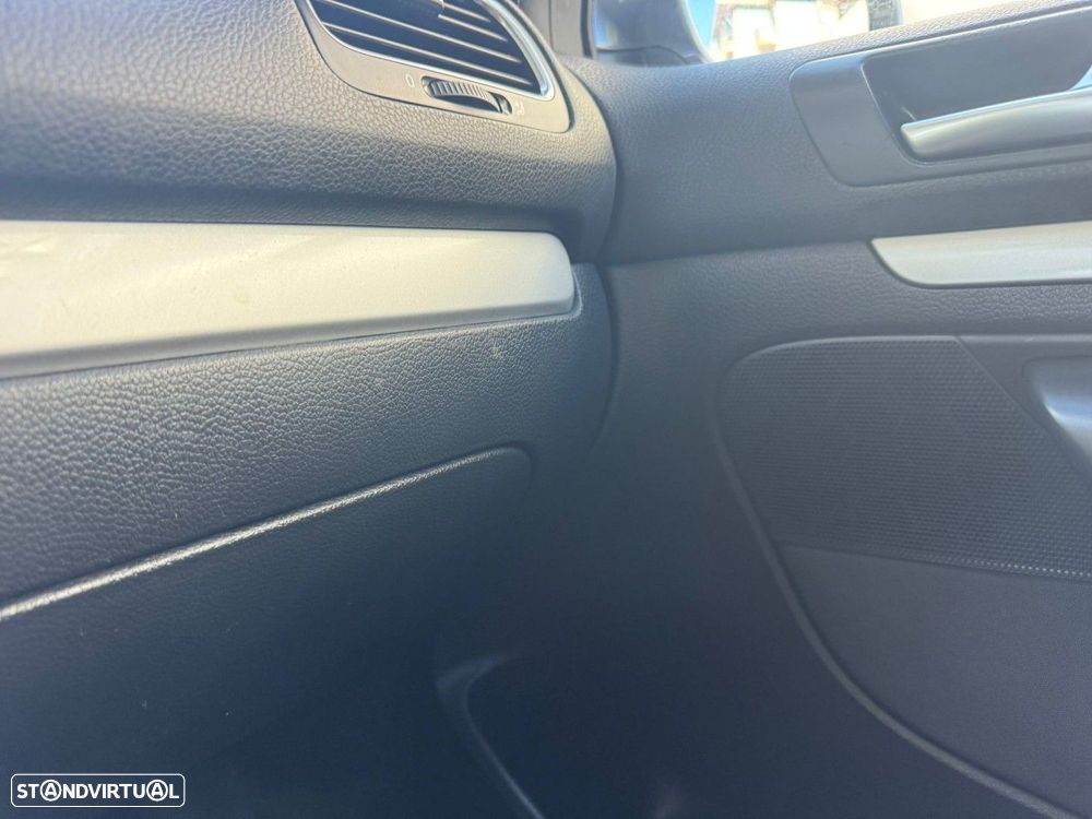 VW Golf Variant 1.6 TDi Highline - 16