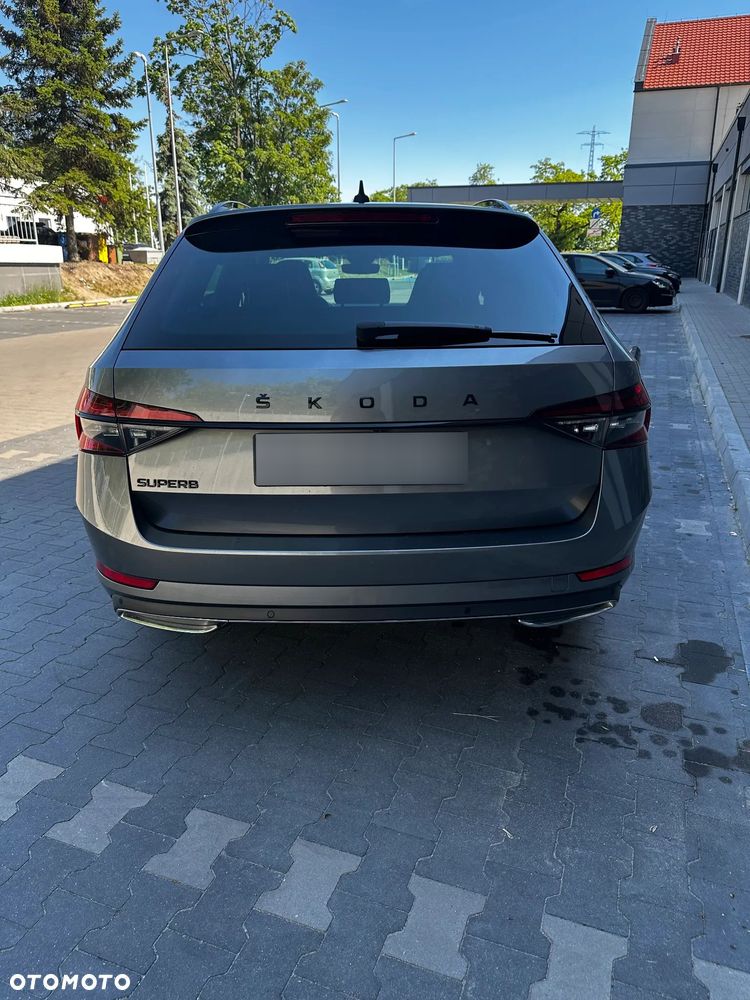 Skoda Superb 2.0 TDI SCR Sportline DSG - 8