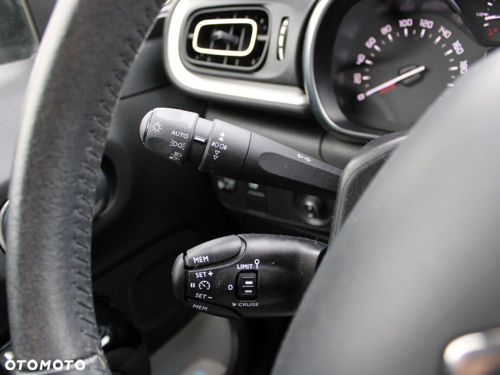 Citroën C3 1.2 PureTech Shine - 24