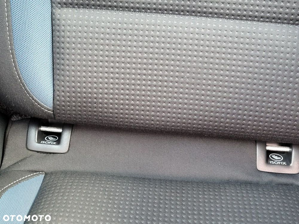 Volkswagen Golf - 38