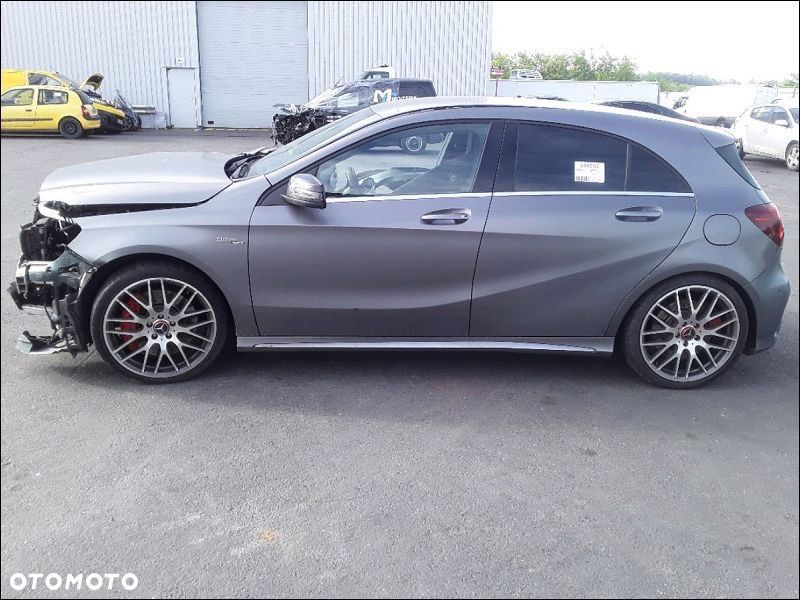 Mercedes-Benz Klasa A AMG 45 4Matic AMG Speedshift 7G-DCT PETRONAS 2015 World Champion Edition - 8